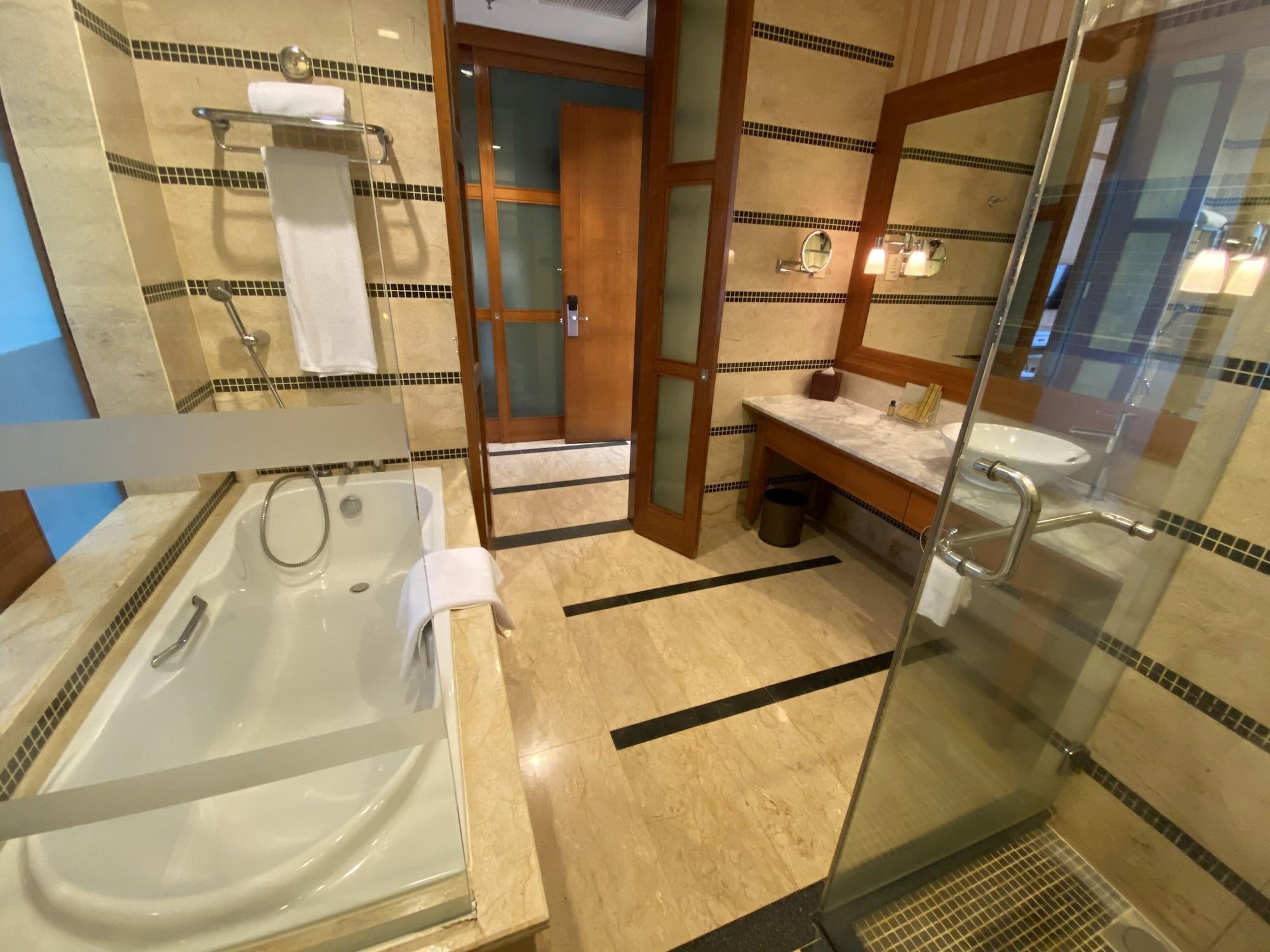 脉搏大酒店 普特拉贾亚 外观 照片 Bathroom